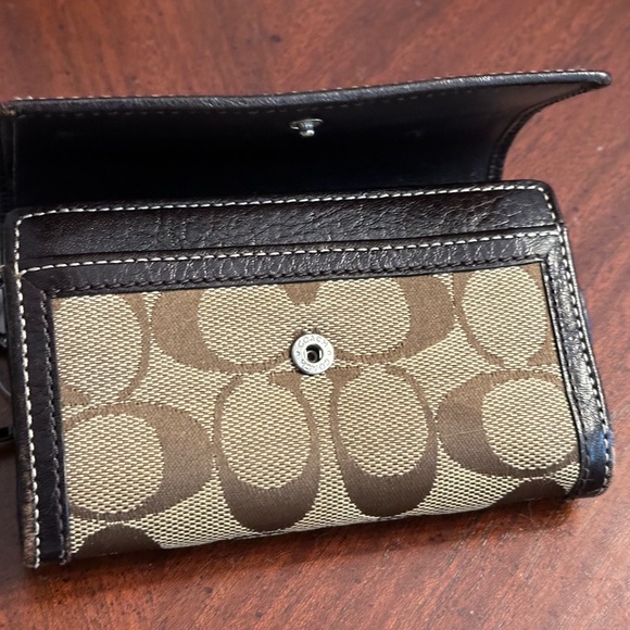 Coach Small Wallet with Keyring NWT - Picture 2 of 3